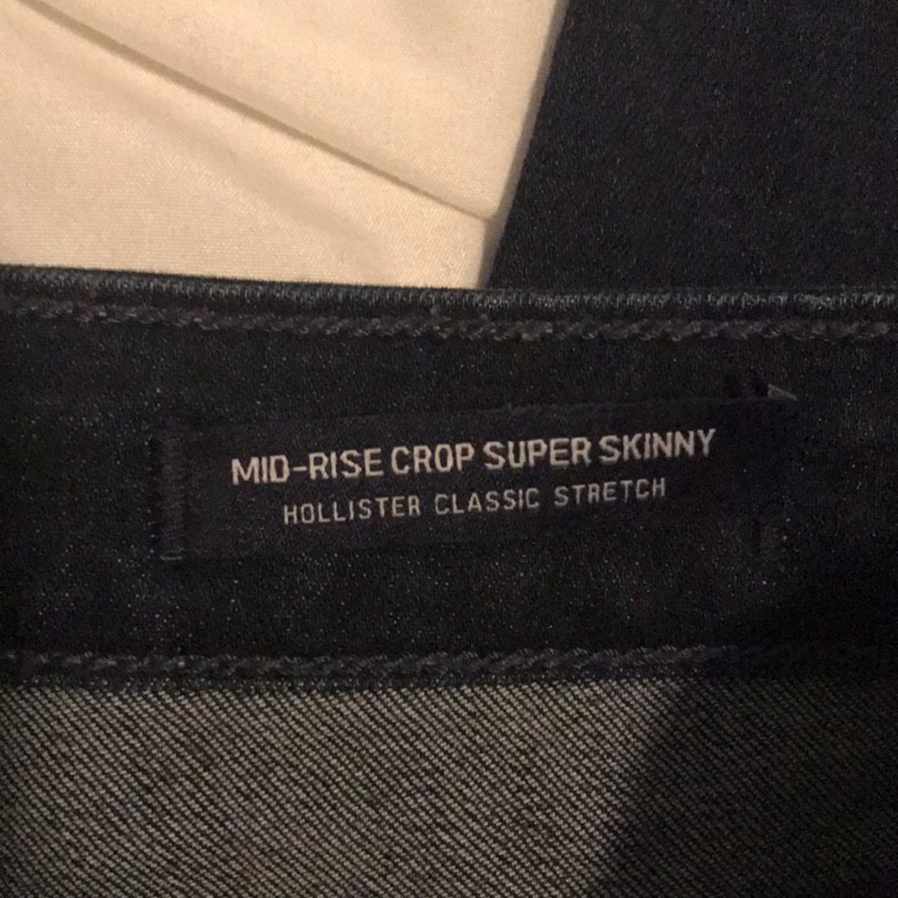 Hollister Jeans / crops - Picture 5 of 5
